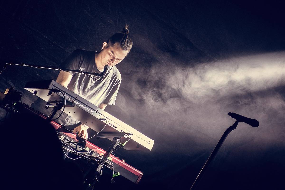 Romantika na zámku s Davidem Kollerem. Zpěvák si s sebou přivezl Márdiho z Vypsané fiXy