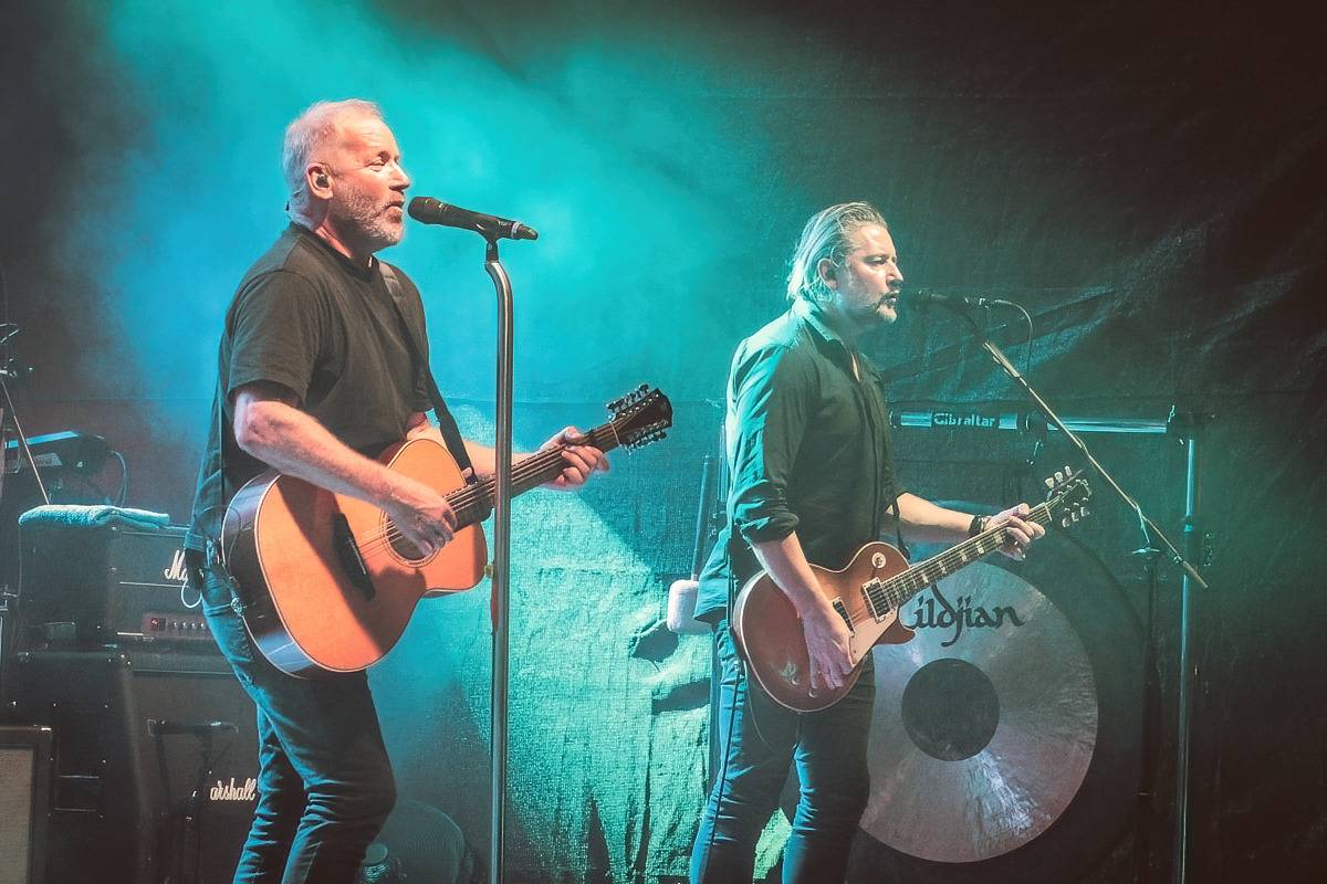 Romantika na zámku s Davidem Kollerem. Zpěvák si s sebou přivezl Márdiho z Vypsané fiXy