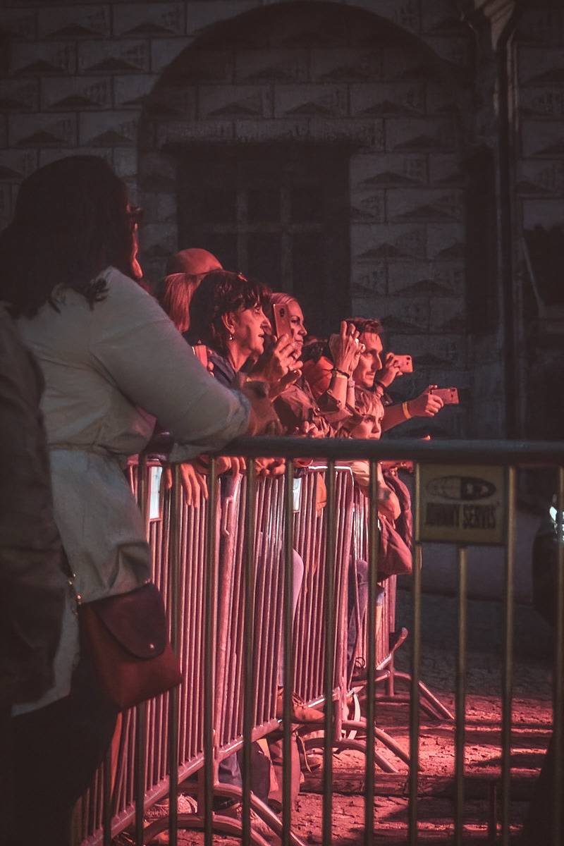 Romantika na zámku s Davidem Kollerem. Zpěvák si s sebou přivezl Márdiho z Vypsané fiXy