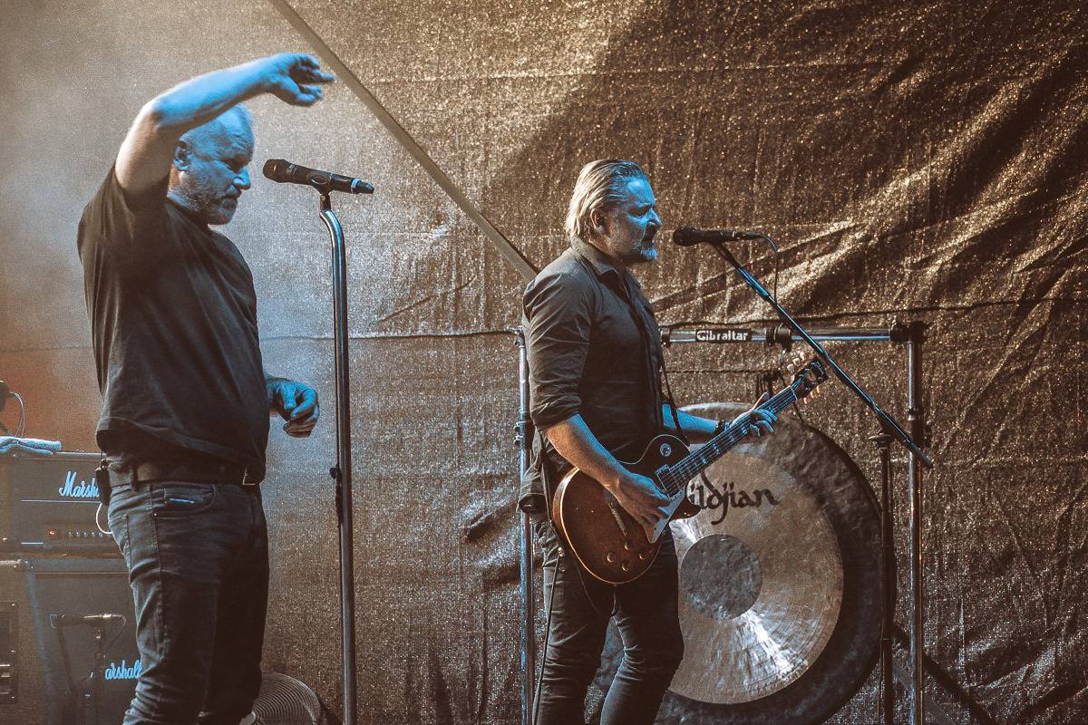 Romantika na zámku s Davidem Kollerem. Zpěvák si s sebou přivezl Márdiho z Vypsané fiXy