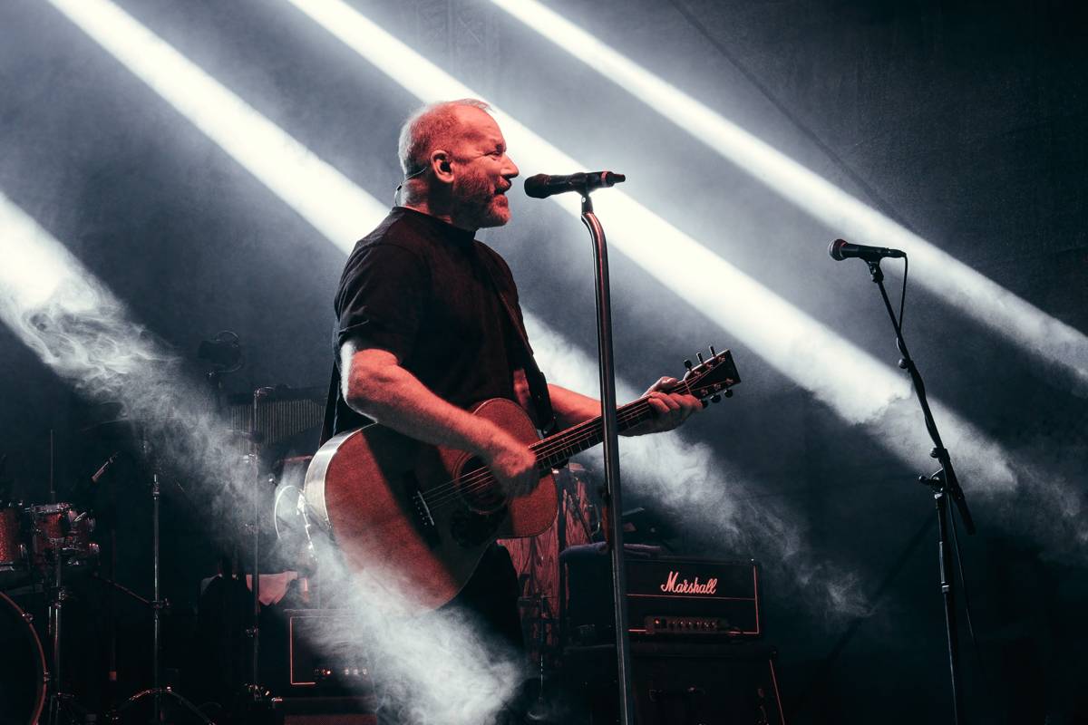 Romantika na zámku s Davidem Kollerem. Zpěvák si s sebou přivezl Márdiho z Vypsané fiXy