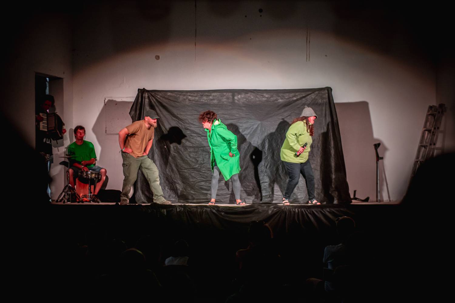 On-line z třetího dne Artu Kusu: Sobotní den ve znamení divadla, MYDY, Bobana Markoviče a dalších