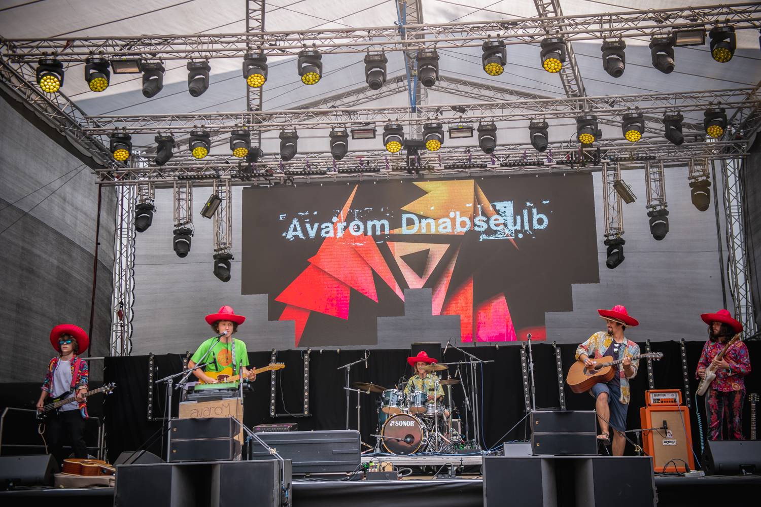 On-line z třetího dne Artu Kusu: Sobotní den ve znamení divadla, MYDY, Bobana Markoviče a dalších