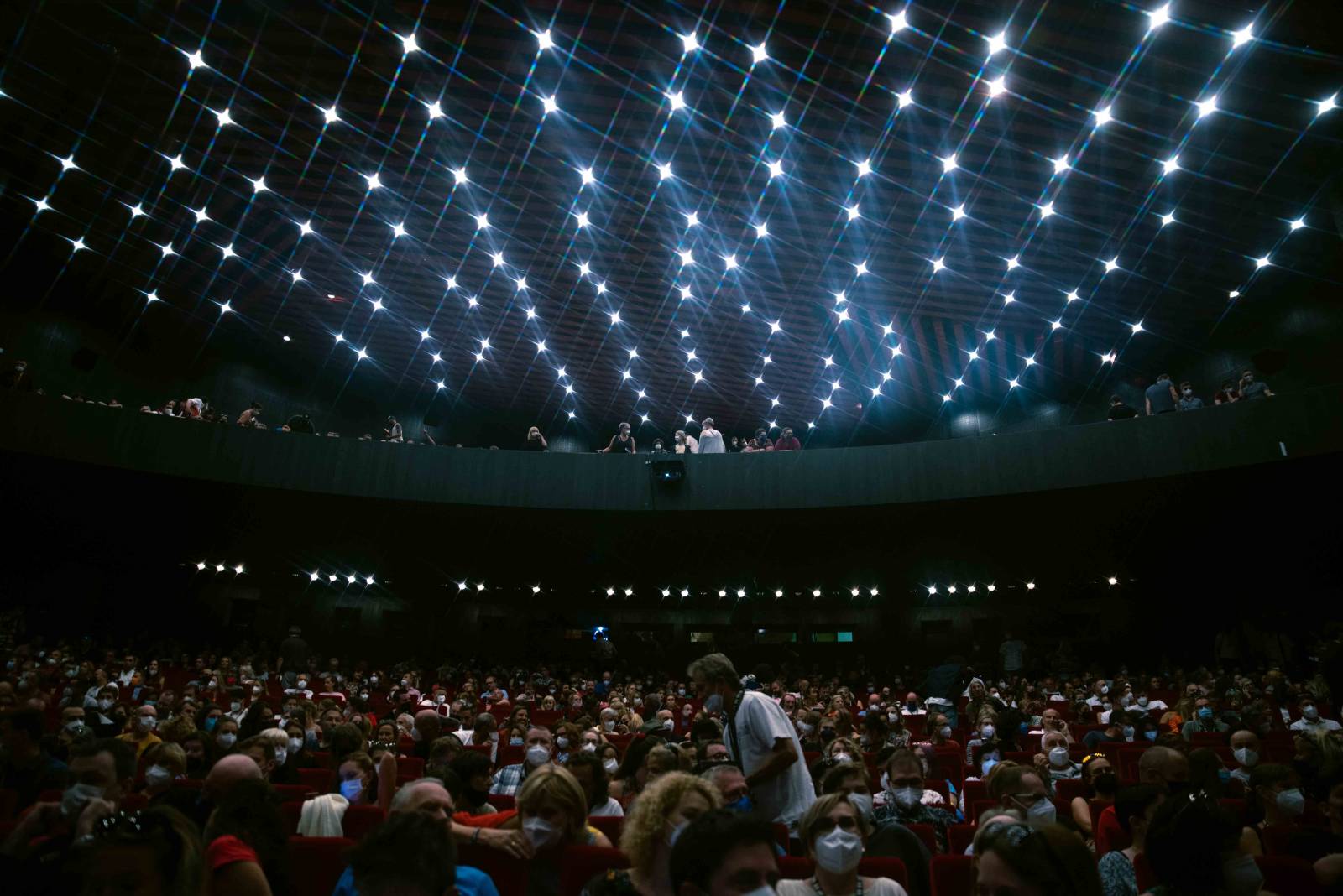 Druhý den filmového festivalu ve znamení premiér, rozruch vyvolal film Bestsellery