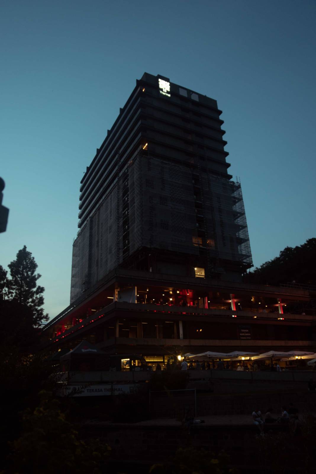 Druhý den filmového festivalu ve znamení premiér, rozruch vyvolal film Bestsellery