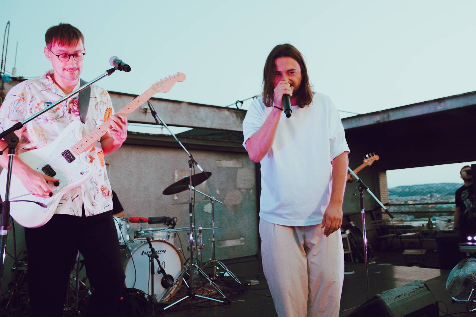 Billy Barman si podmanili Střechu Radost, i přes zákaz skákání se fanoušci bavili