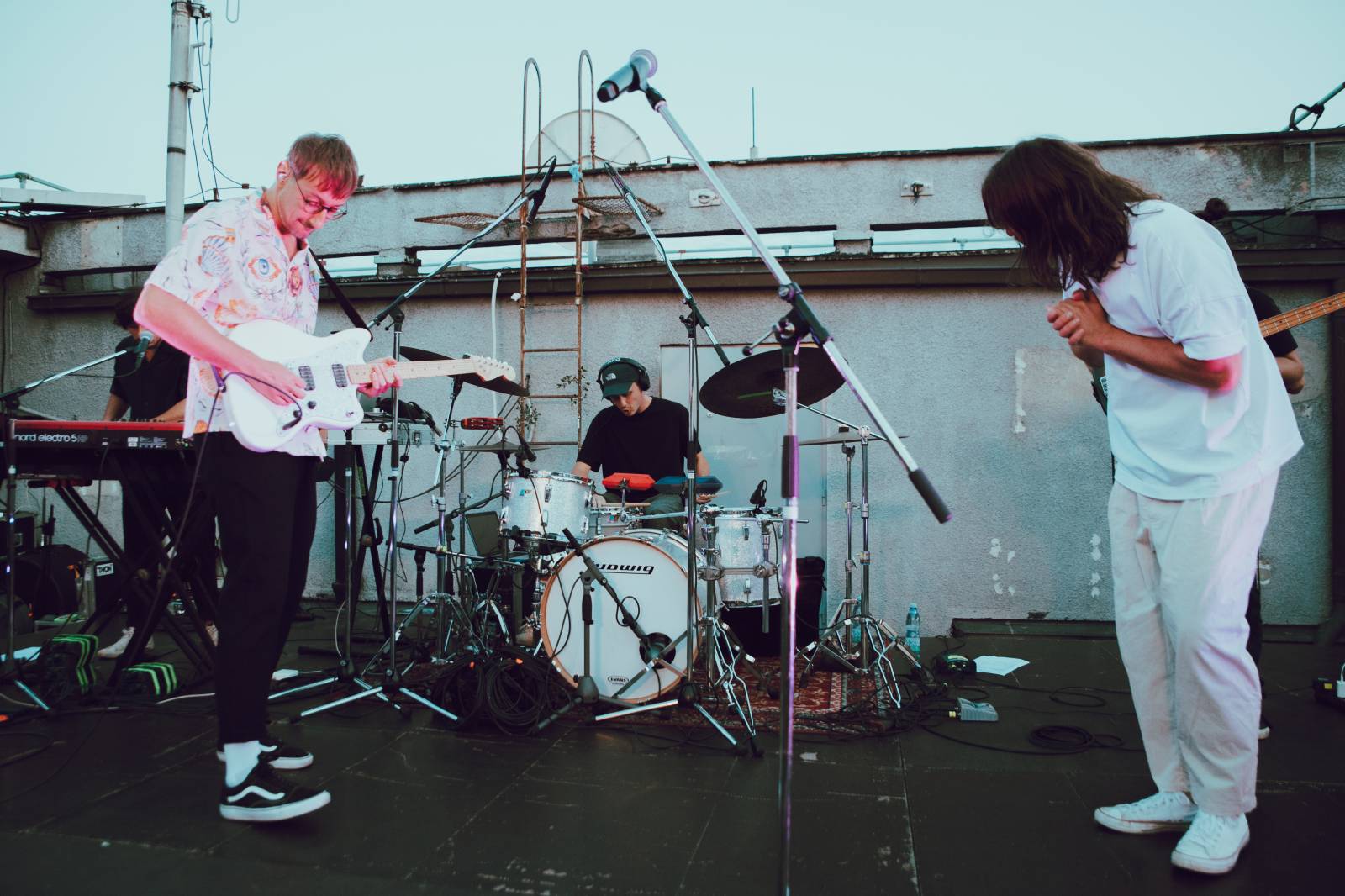 Billy Barman si podmanili Střechu Radost, i přes zákaz skákání se fanoušci bavili