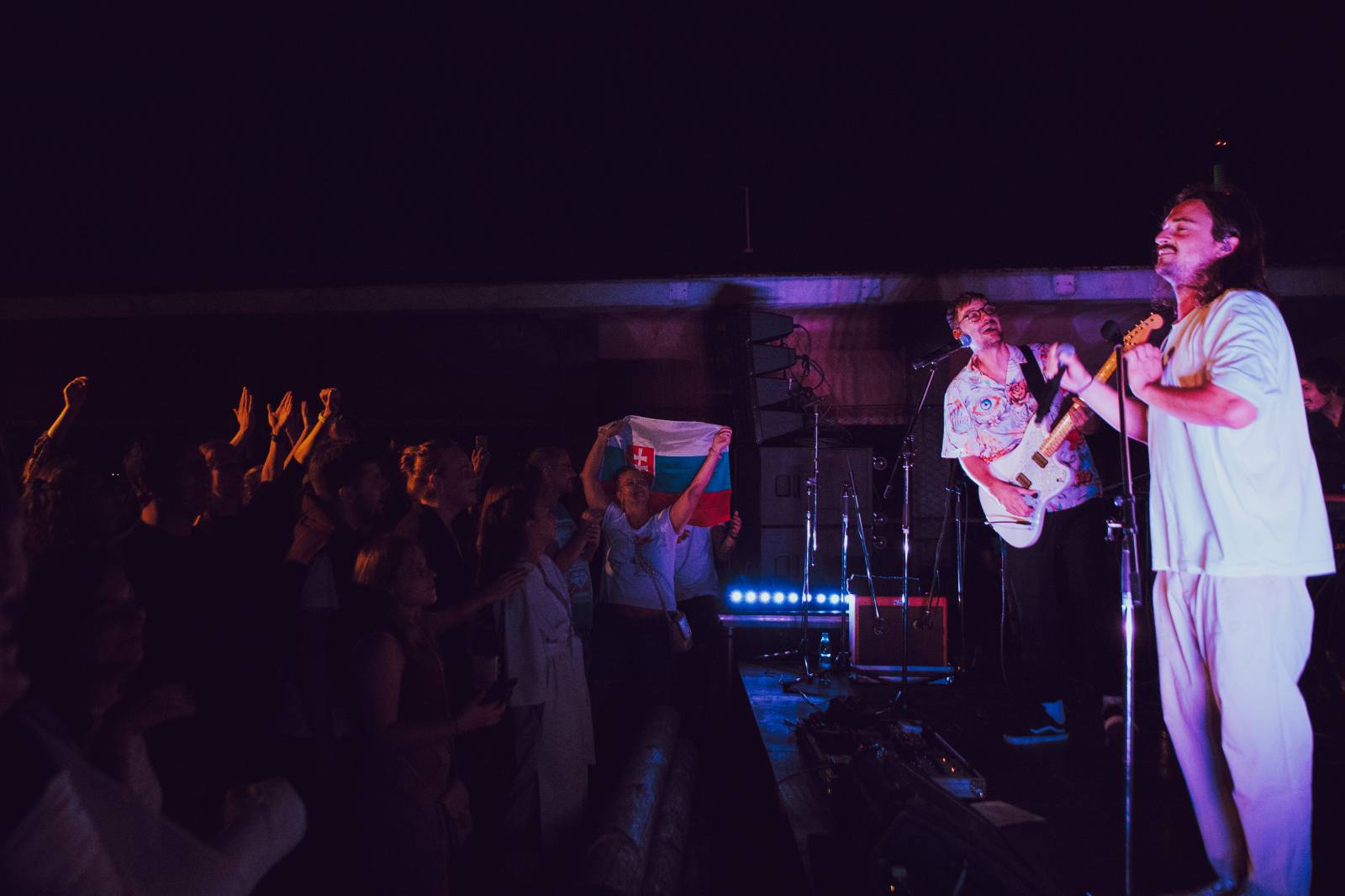 Billy Barman si podmanili Střechu Radost, i přes zákaz skákání se fanoušci bavili