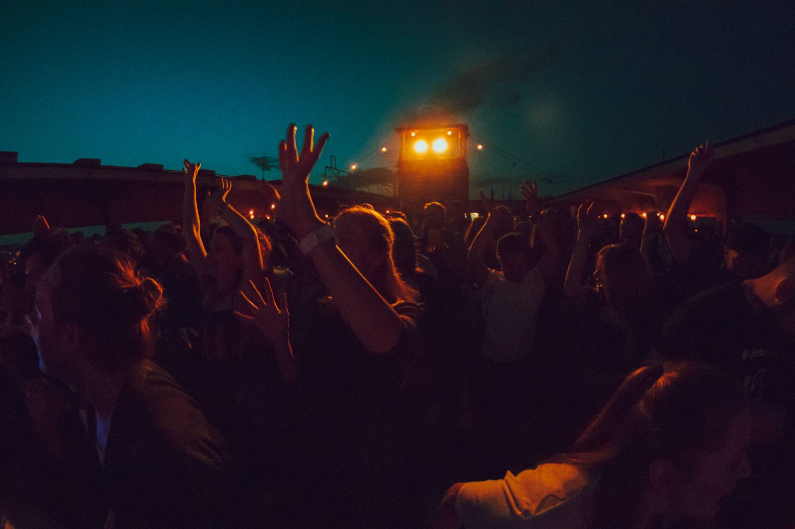 Billy Barman si podmanili Střechu Radost, i přes zákaz skákání se fanoušci bavili