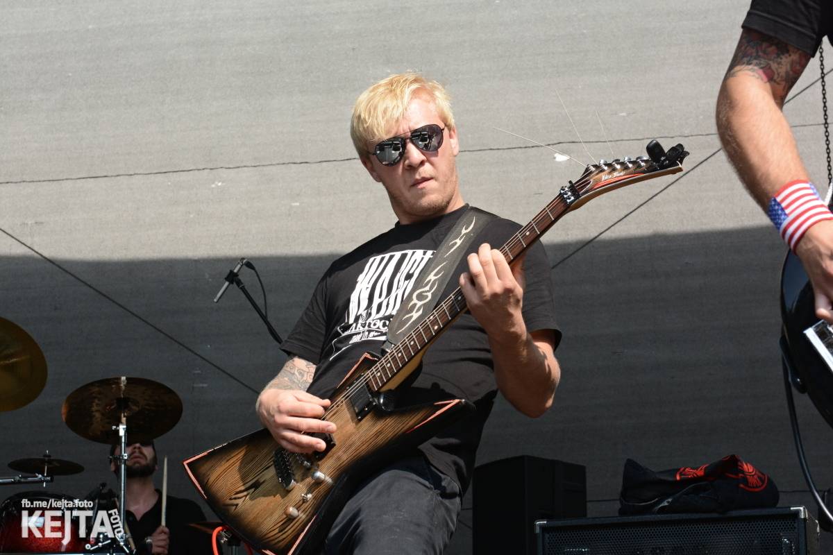 Ska-punková párty na Valníku. V sobotu zahráli Fast Food Orchestra, The Fialky, Krucipüsk a další