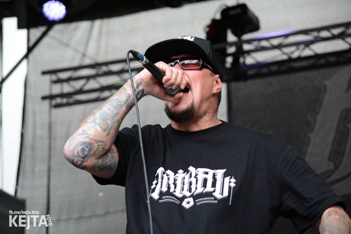 Ska-punková párty na Valníku. V sobotu zahráli Fast Food Orchestra, The Fialky, Krucipüsk a další