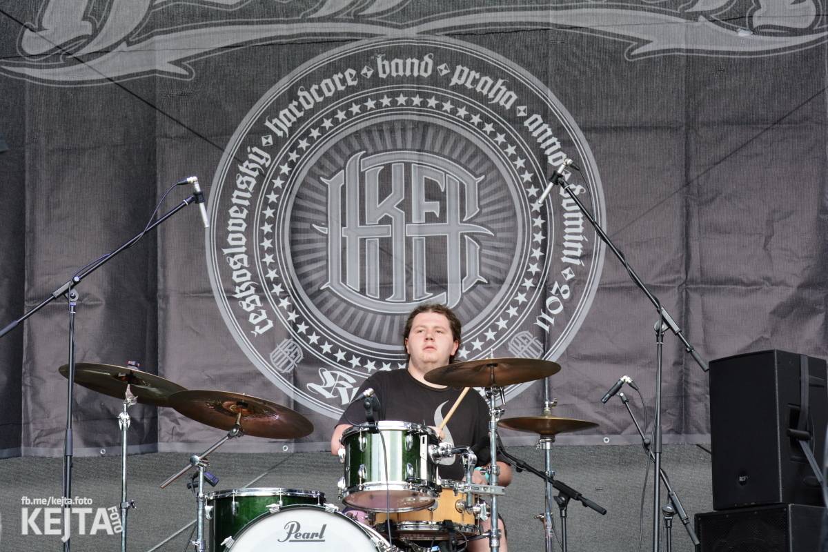 Ska-punková párty na Valníku. V sobotu zahráli Fast Food Orchestra, The Fialky, Krucipüsk a další