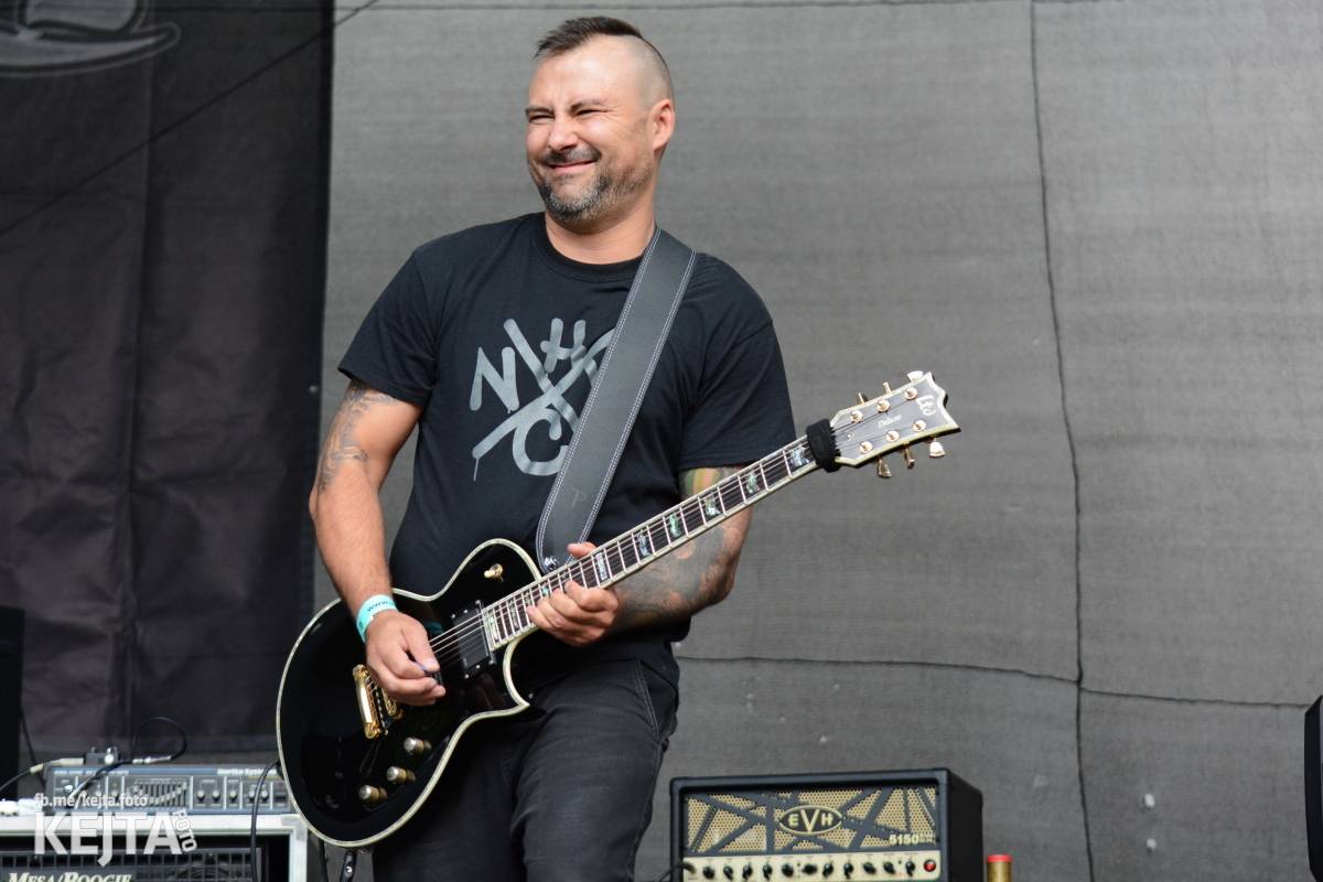 Ska-punková párty na Valníku. V sobotu zahráli Fast Food Orchestra, The Fialky, Krucipüsk a další