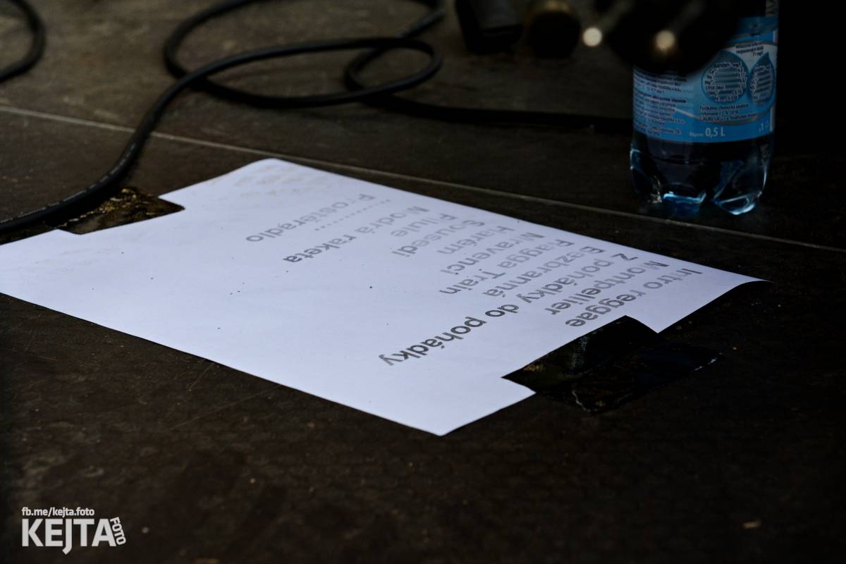 Ska-punková párty na Valníku. V sobotu zahráli Fast Food Orchestra, The Fialky, Krucipüsk a další