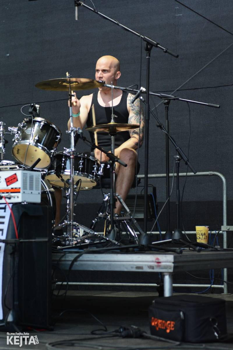 Ska-punková párty na Valníku. V sobotu zahráli Fast Food Orchestra, The Fialky, Krucipüsk a další