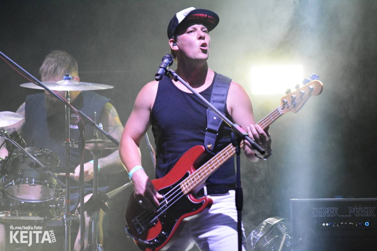 Ska-punková párty na Valníku. V sobotu zahráli Fast Food Orchestra, The Fialky, Krucipüsk a další