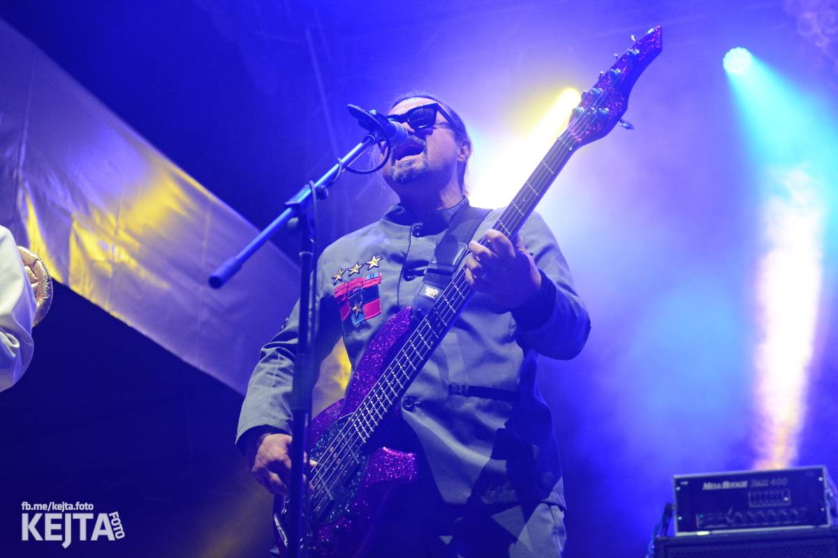 Ska-punková párty na Valníku. V sobotu zahráli Fast Food Orchestra, The Fialky, Krucipüsk a další