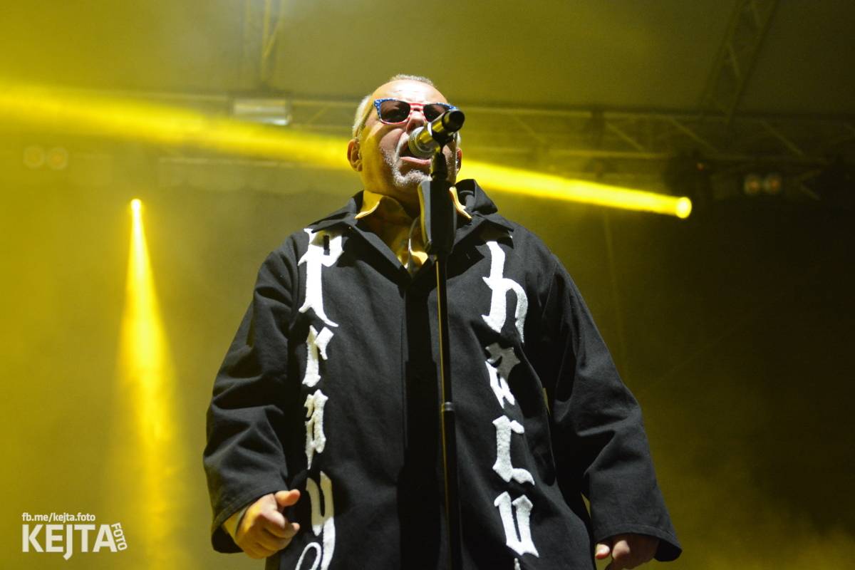 Ska-punková párty na Valníku. V sobotu zahráli Fast Food Orchestra, The Fialky, Krucipüsk a další