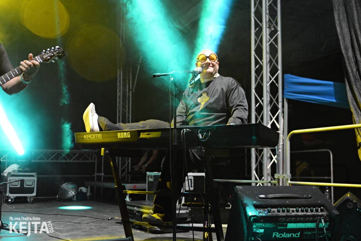 Ska-punková párty na Valníku. V sobotu zahráli Fast Food Orchestra, The Fialky, Krucipüsk a další