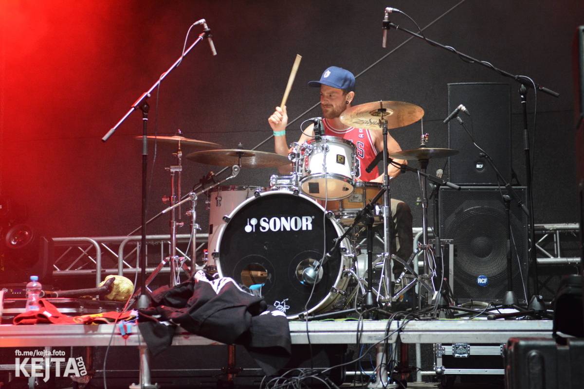 Ska-punková párty na Valníku. V sobotu zahráli Fast Food Orchestra, The Fialky, Krucipüsk a další