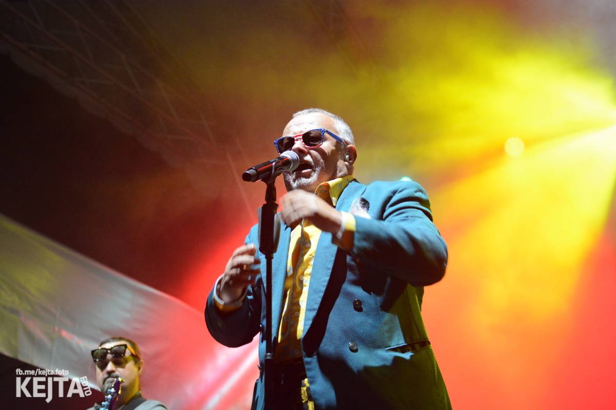 Ska-punková párty na Valníku. V sobotu zahráli Fast Food Orchestra, The Fialky, Krucipüsk a další