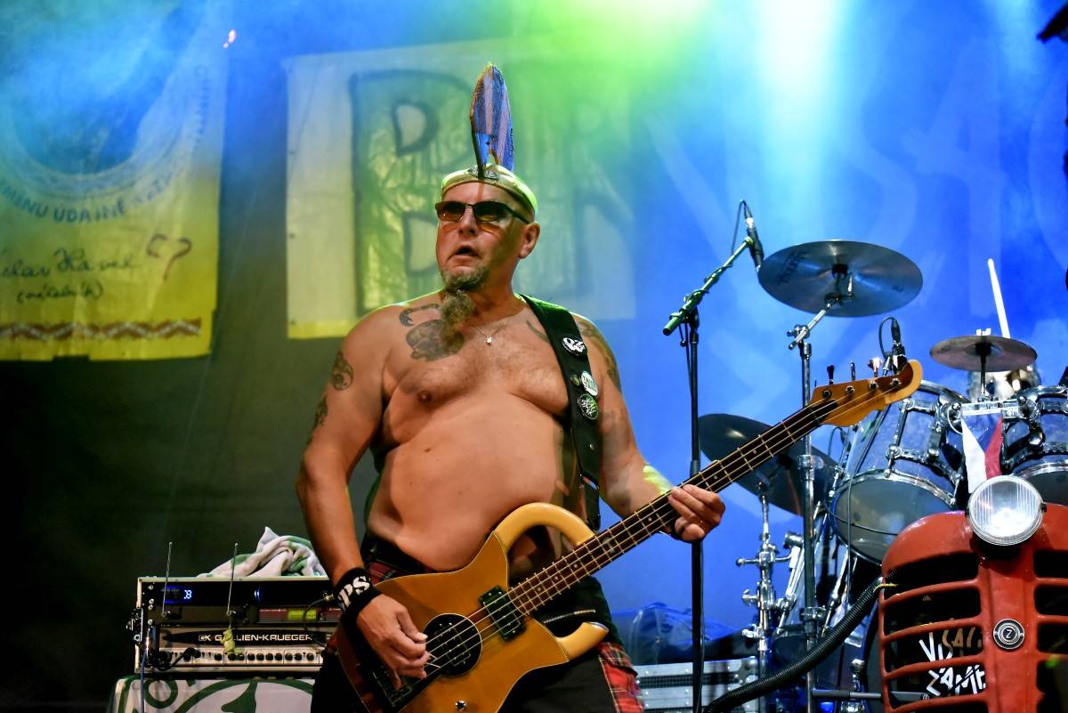 TrutnOFF přinesl do Brna spikleneckou atmosféru, zahráli Michal Prokop, Pražský výběr i Visací zámek