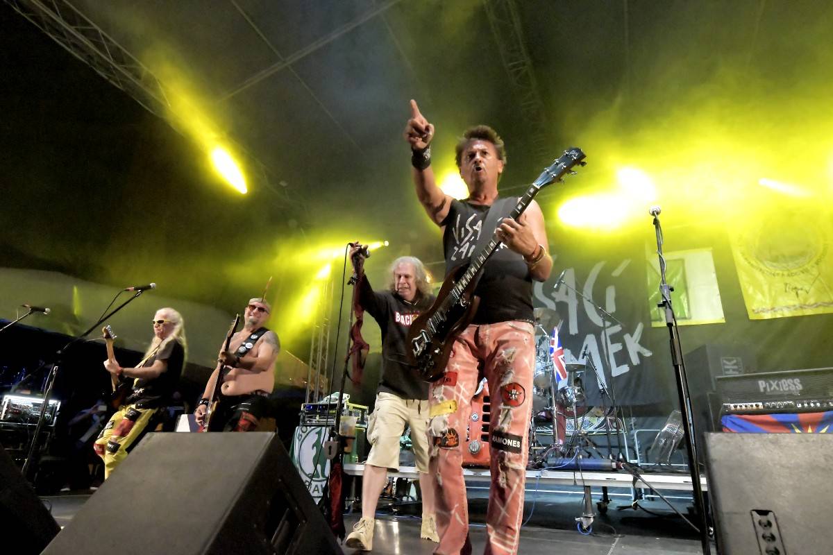 TrutnOFF přinesl do Brna spikleneckou atmosféru, zahráli Michal Prokop, Pražský výběr i Visací zámek