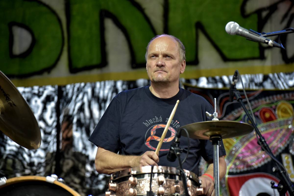 TrutnOFF přinesl do Brna spikleneckou atmosféru, zahráli Michal Prokop, Pražský výběr i Visací zámek