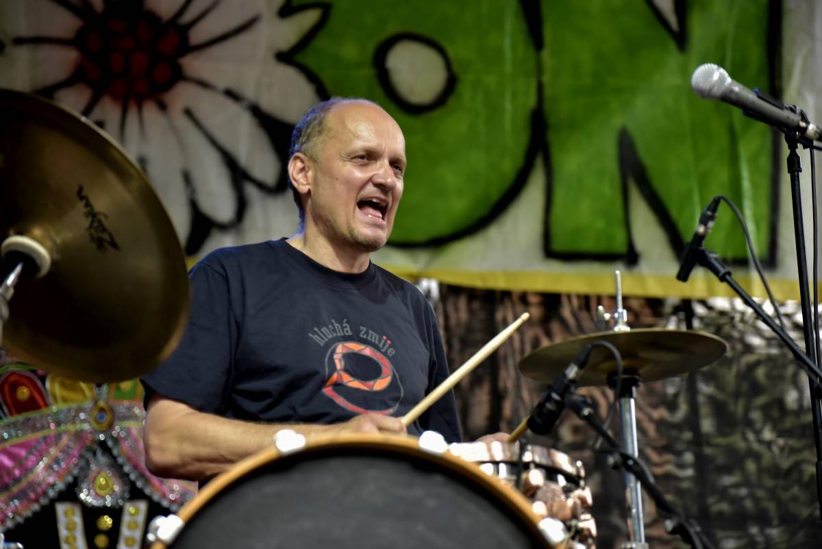 TrutnOFF přinesl do Brna spikleneckou atmosféru, zahráli Michal Prokop, Pražský výběr i Visací zámek