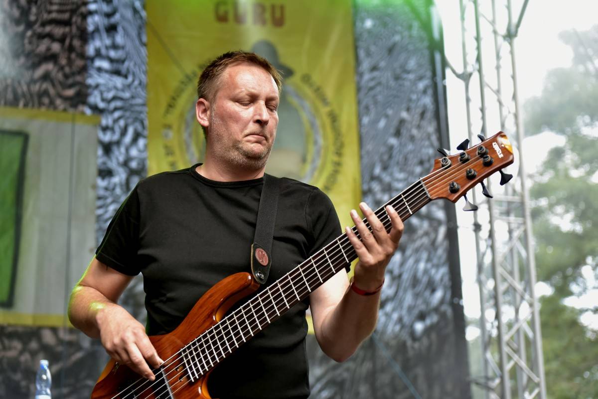 TrutnOFF přinesl do Brna spikleneckou atmosféru, zahráli Michal Prokop, Pražský výběr i Visací zámek