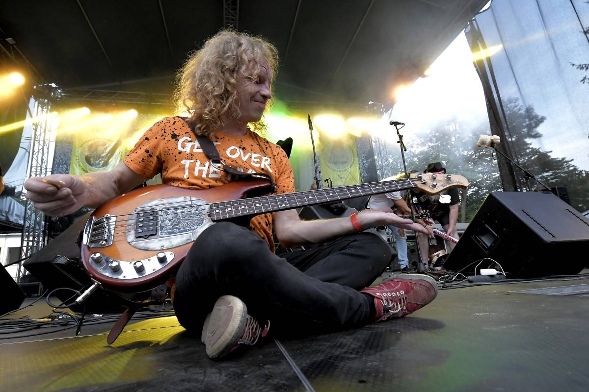 TrutnOFF přinesl do Brna spikleneckou atmosféru, zahráli Michal Prokop, Pražský výběr i Visací zámek