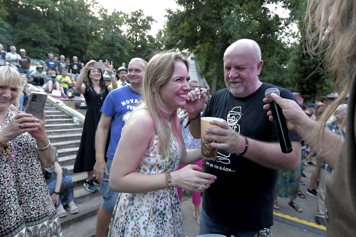 TrutnOFF přinesl do Brna spikleneckou atmosféru, zahráli Michal Prokop, Pražský výběr i Visací zámek