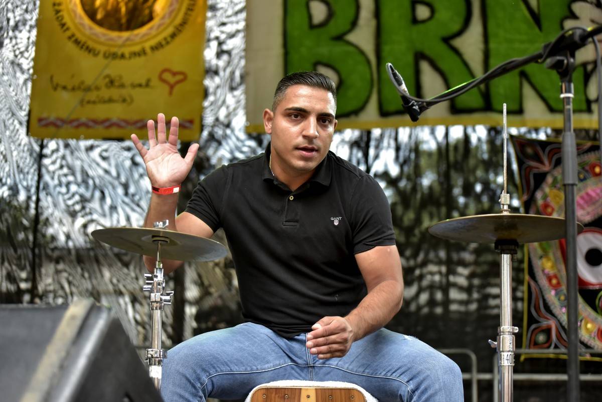 TrutnOFF přinesl do Brna spikleneckou atmosféru, zahráli Michal Prokop, Pražský výběr i Visací zámek