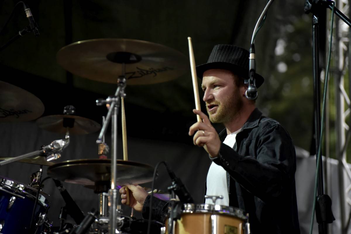 TrutnOFF přinesl do Brna spikleneckou atmosféru, zahráli Michal Prokop, Pražský výběr i Visací zámek