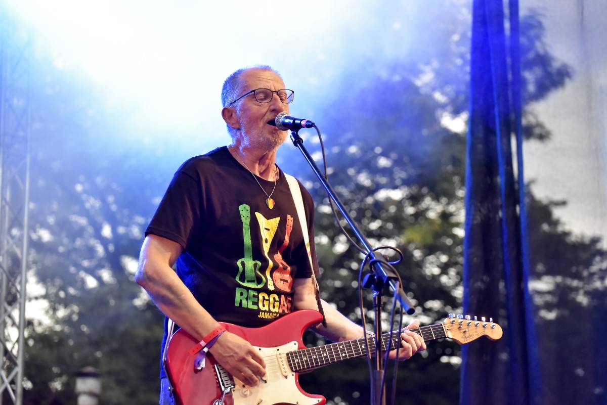 TrutnOFF přinesl do Brna spikleneckou atmosféru, zahráli Michal Prokop, Pražský výběr i Visací zámek