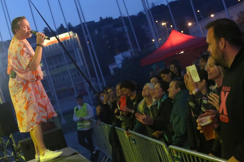 J.A.R. a Monkey Business skotačili na brněnském výstavišti, groovy rytmy a vtipem nešetřili 