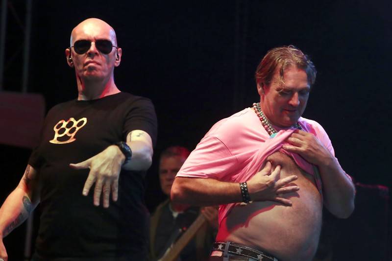 J.A.R. a Monkey Business skotačili na brněnském výstavišti, groovy rytmy a vtipem nešetřili 