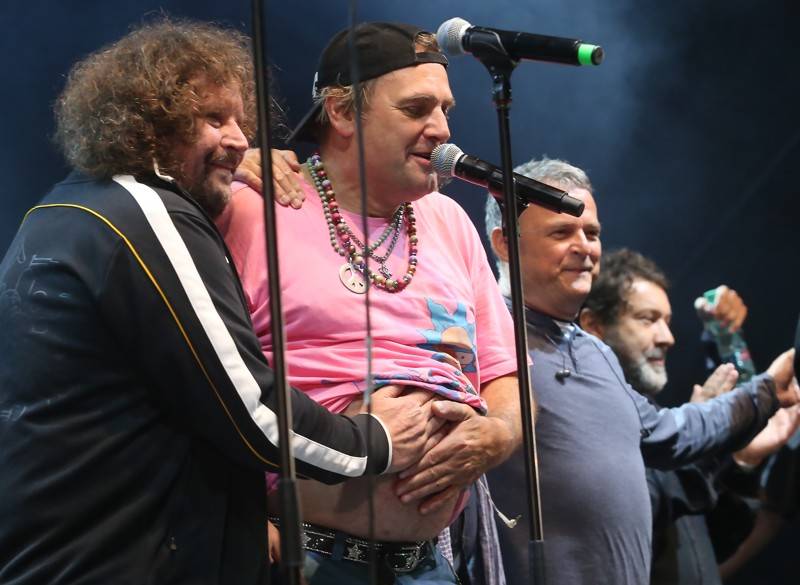 J.A.R. a Monkey Business skotačili na brněnském výstavišti, groovy rytmy a vtipem nešetřili 