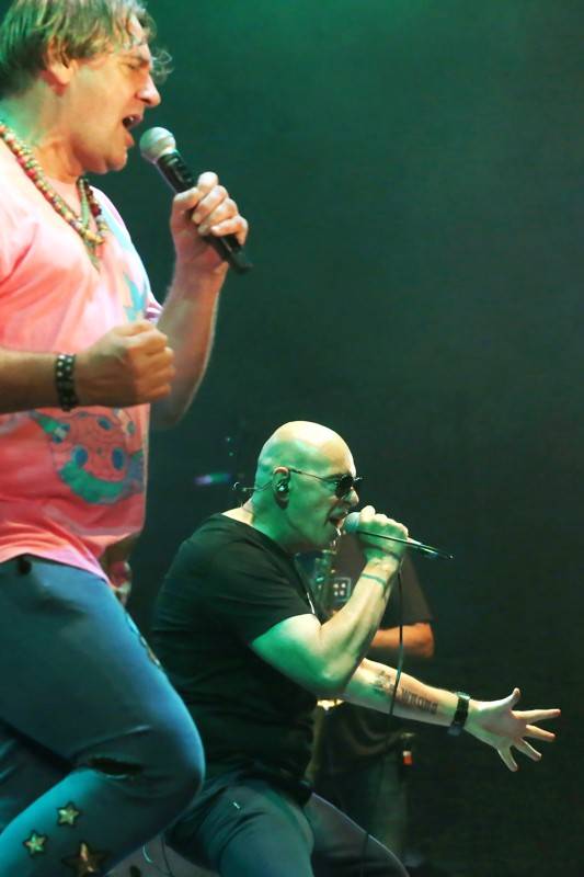 J.A.R. a Monkey Business skotačili na brněnském výstavišti, groovy rytmy a vtipem nešetřili 