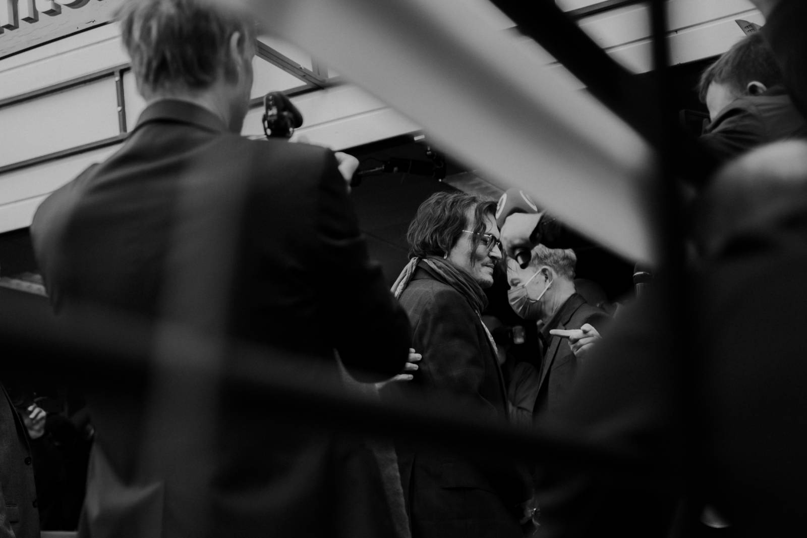 Johnny Depp potěšil fanoušky na KVIFF, v Karlových Varech uvedl film Hrnec zlaťáků