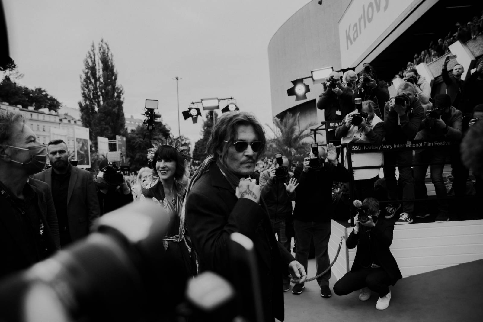 Johnny Depp potěšil fanoušky na KVIFF, v Karlových Varech uvedl film Hrnec zlaťáků