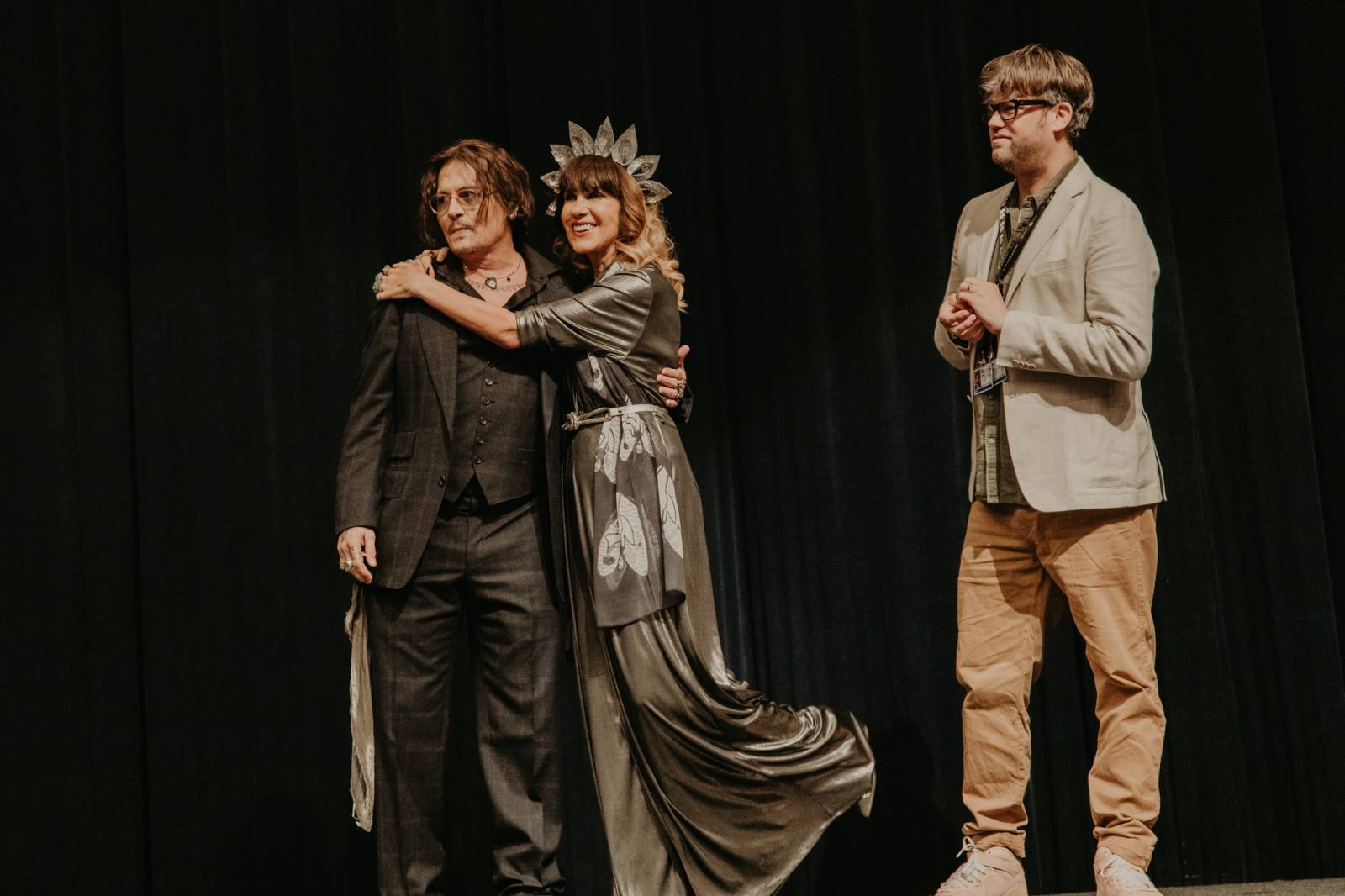 Johnny Depp potěšil fanoušky na KVIFF, v Karlových Varech uvedl film Hrnec zlaťáků