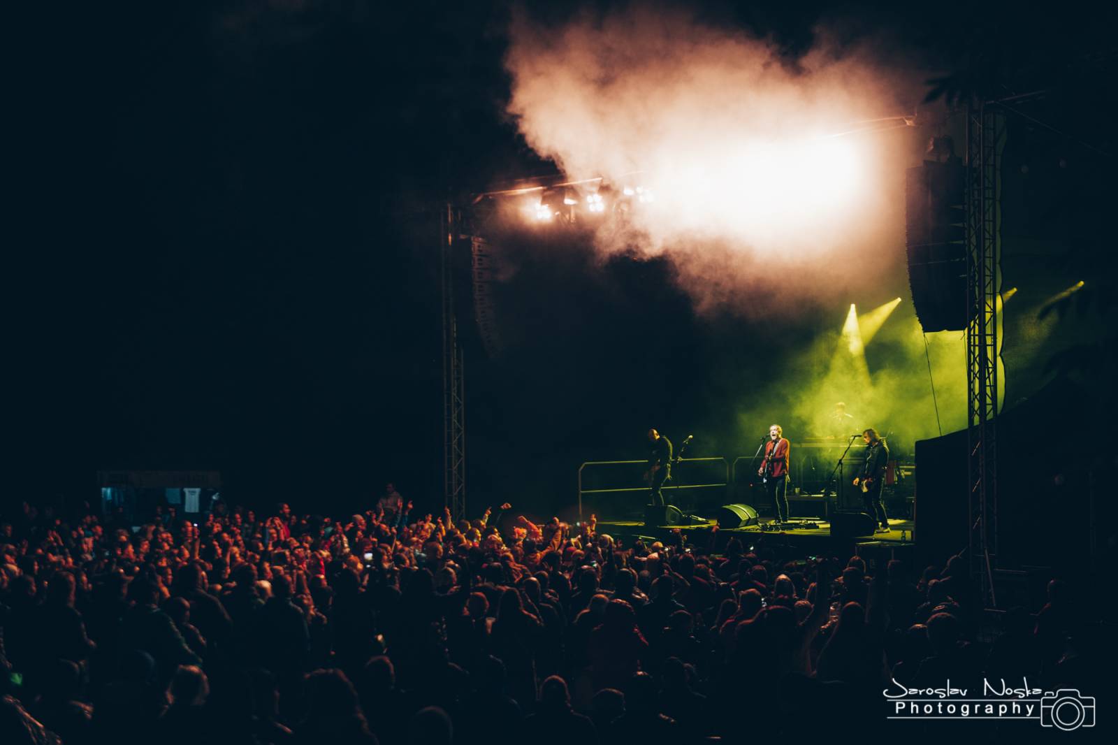 Chinaski na trutnovském Bojišti nezastavilo ani deštivě počasí