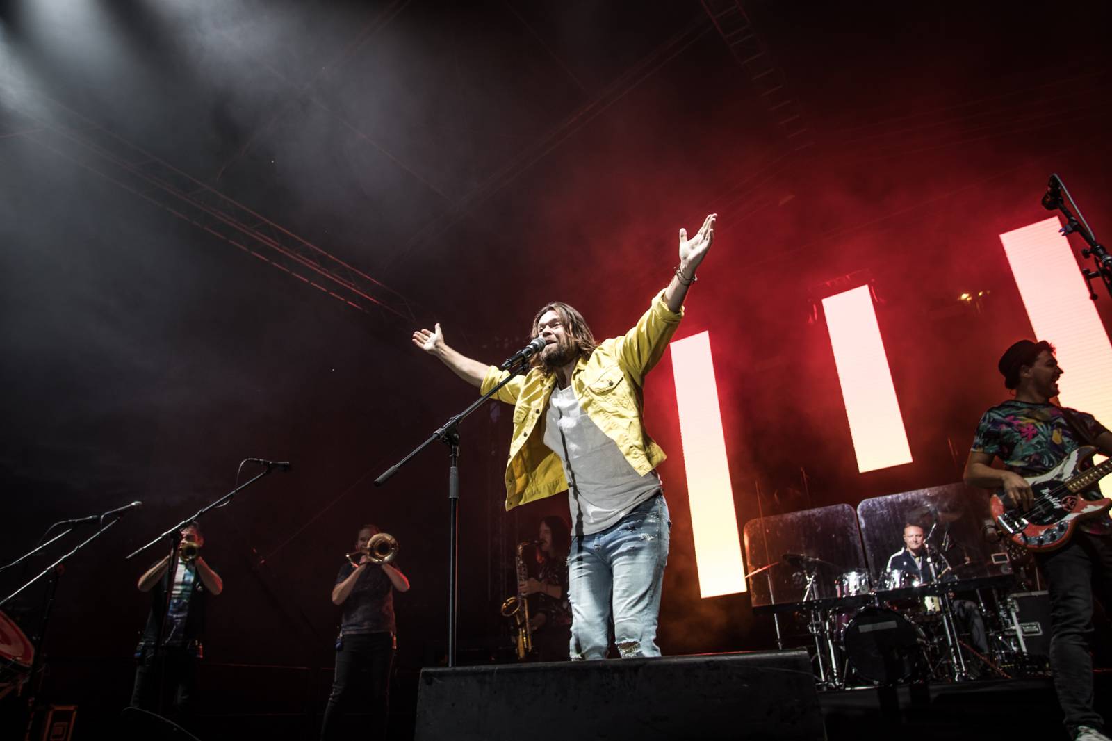 Kryštof rozehráli svou show na ostrově v Holýšově, přivezli s sebou Kateřinu Marii Tichou