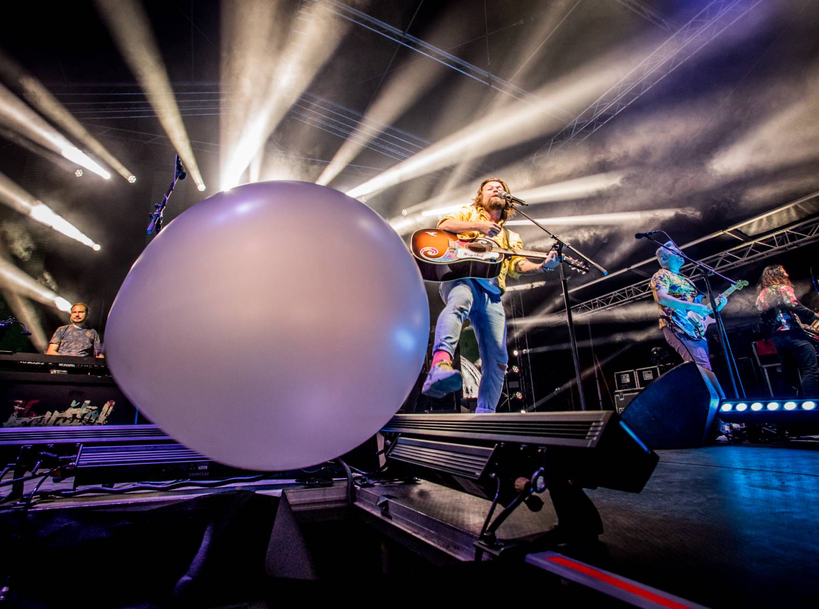 Kryštof rozehráli svou show na ostrově v Holýšově, přivezli s sebou Kateřinu Marii Tichou