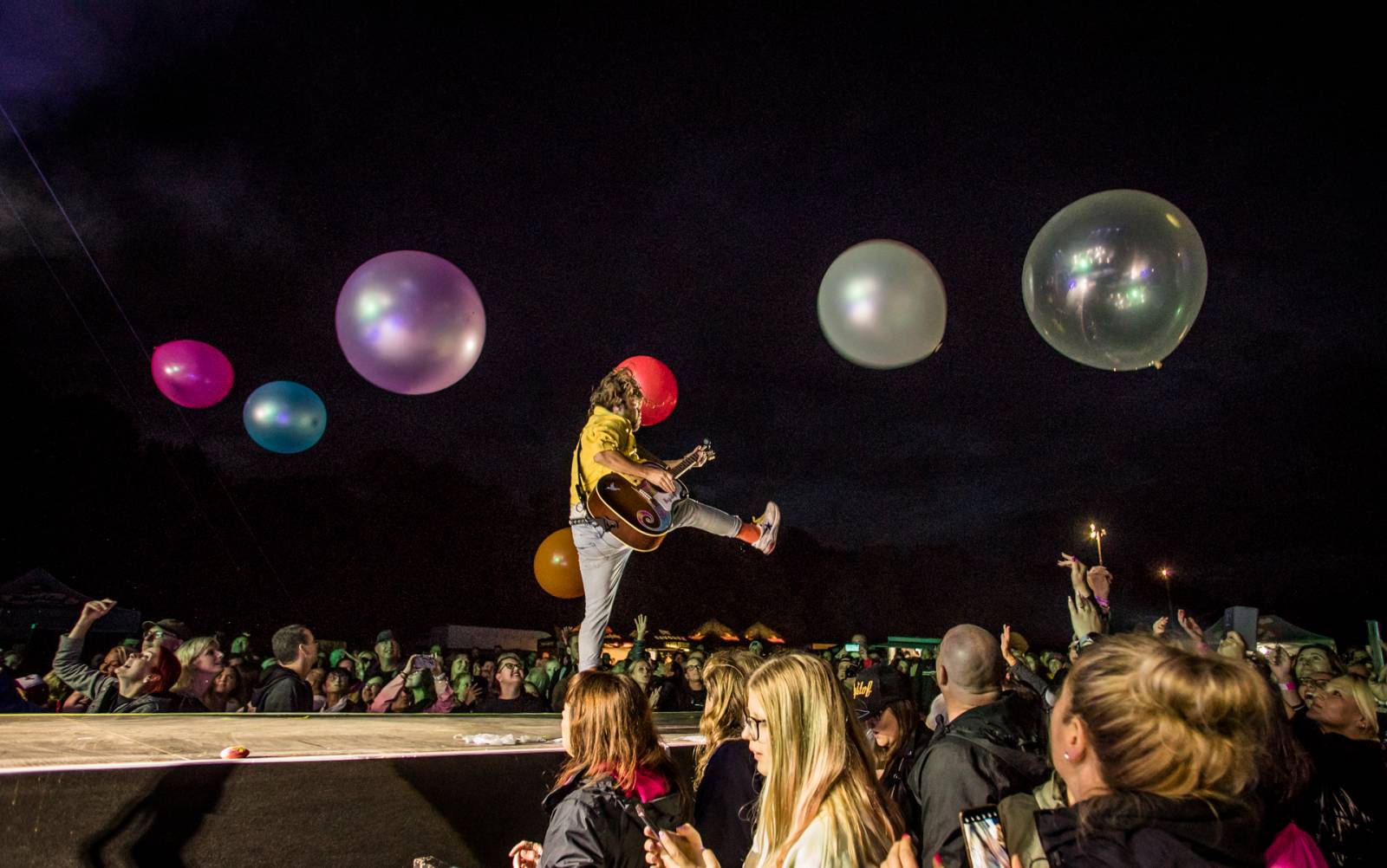 Kryštof rozehráli svou show na ostrově v Holýšově, přivezli s sebou Kateřinu Marii Tichou