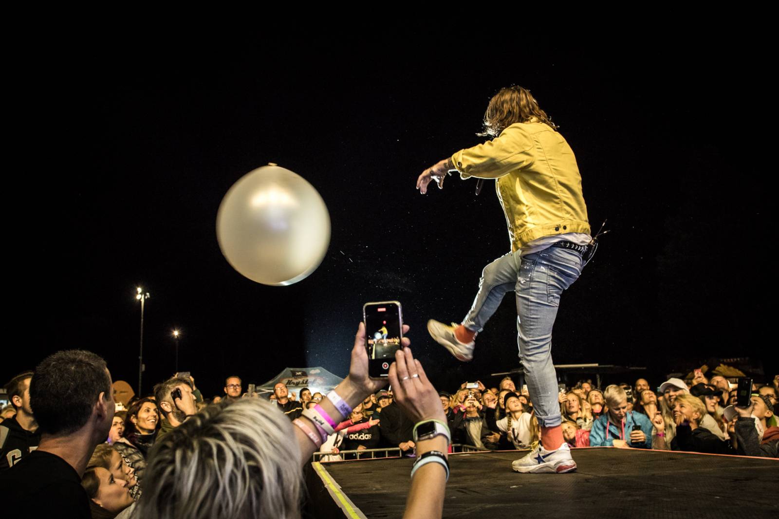 Kryštof rozehráli svou show na ostrově v Holýšově, přivezli s sebou Kateřinu Marii Tichou