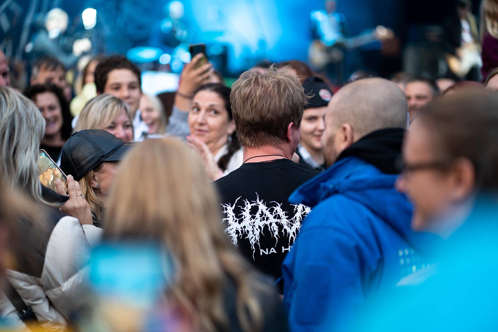 Tomáš Klus rozezpíval Ledárny Braník, na pódium si pozval manželku Tamaru