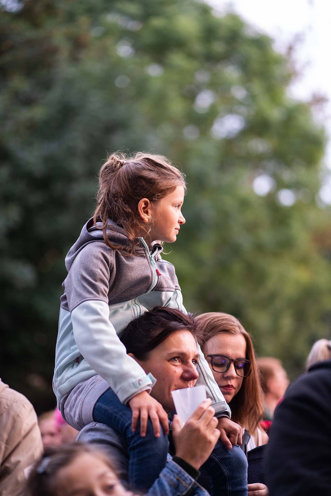 Tomáš Klus rozezpíval Ledárny Braník, na pódium si pozval manželku Tamaru