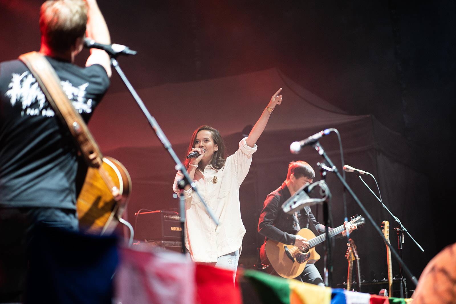 Tomáš Klus rozezpíval Ledárny Braník, na pódium si pozval manželku Tamaru